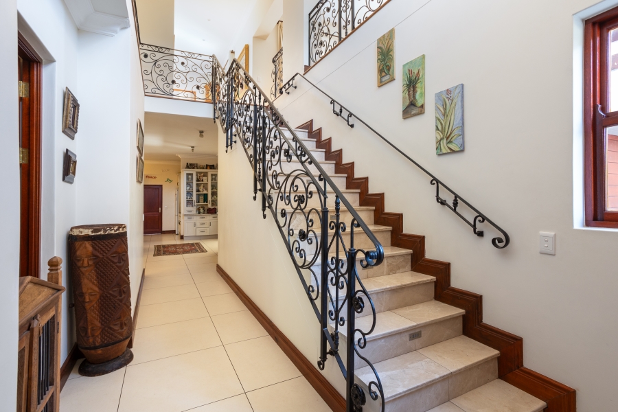 5 Bedroom Property for Sale in Val De Vie Estate Western Cape